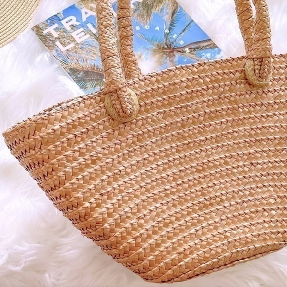 Straw Beach Handbag - Picture 3 of 7